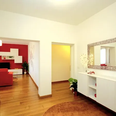 Lucia Apartment *