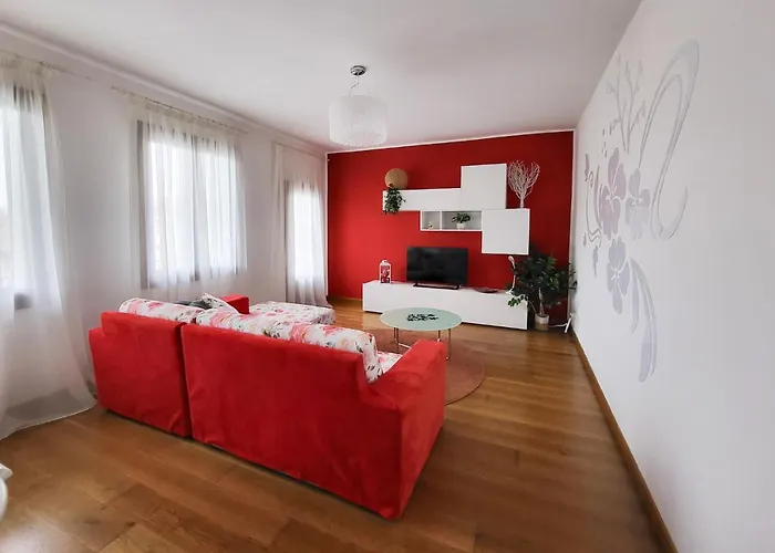 Lucia * ויטוריו ונטו